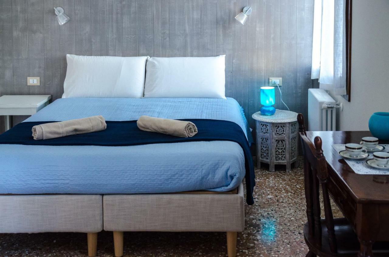 Appartamento Azzurro Two Bathrooms Βενετία Εξωτερικό φωτογραφία