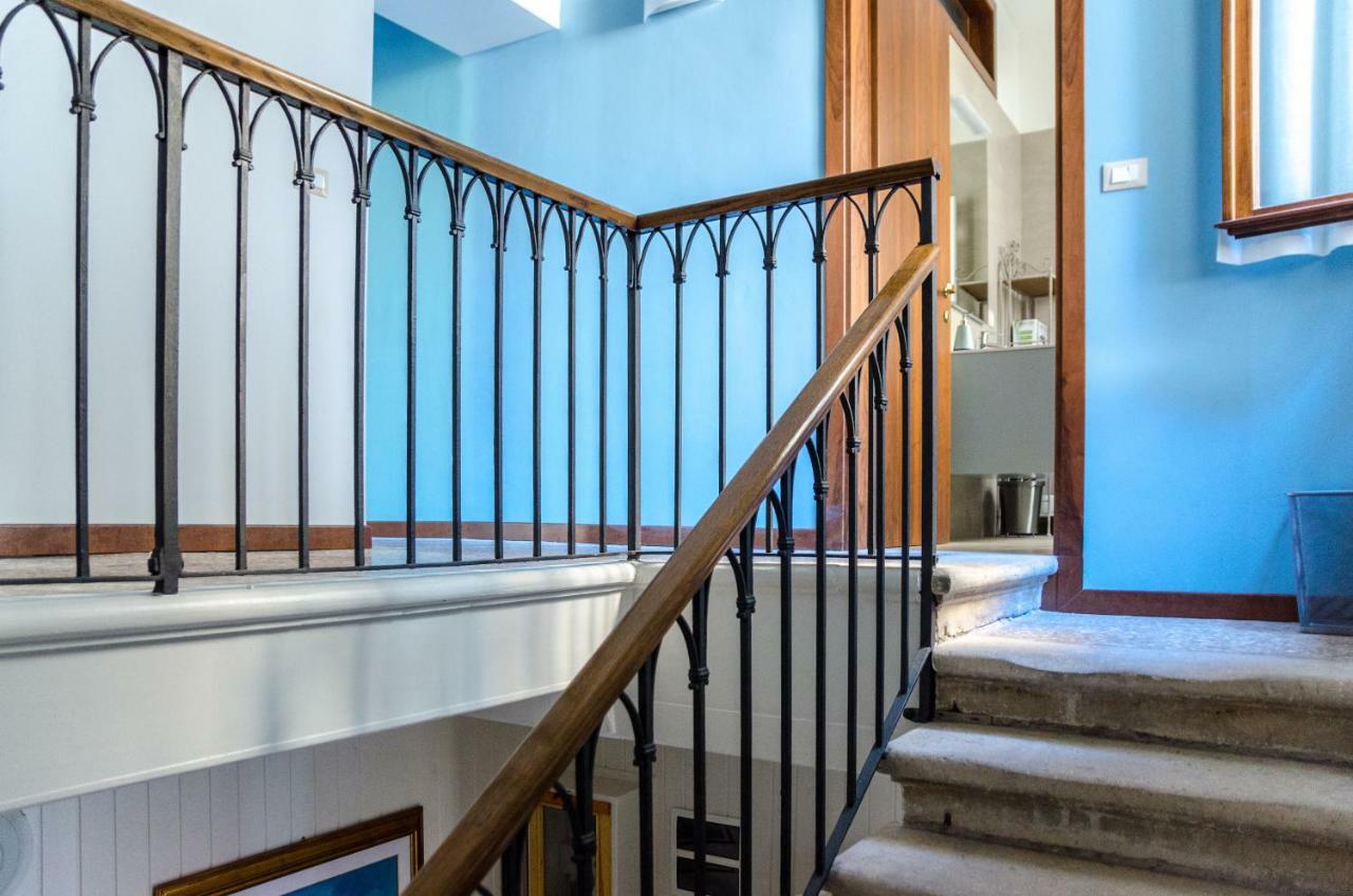 Appartamento Azzurro Two Bathrooms Βενετία Εξωτερικό φωτογραφία